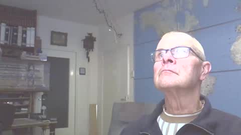 Prefer men 80 online show from March 4, 2025, 9:00 pm