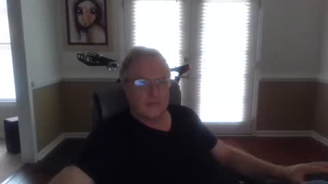 Han online show from November 16, 2025, 2:00 pm