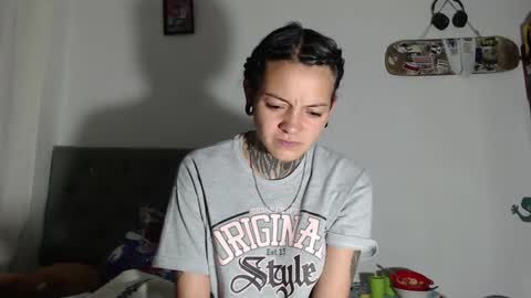 Hanya online show from December 13, 2024, 1:48 am