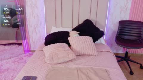 Hanna Rosse online show from October 17, 2025, 1:14 pm