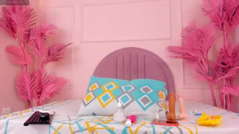 hanaahquinn online show from March 9, 2025, 11:47 am