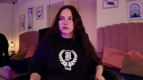 hanabie_ online show from January 15, 2026, 3:11 am