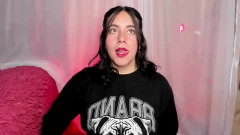 Hanah Montana Independent model online show from November 26, 2025, 2:40 pm