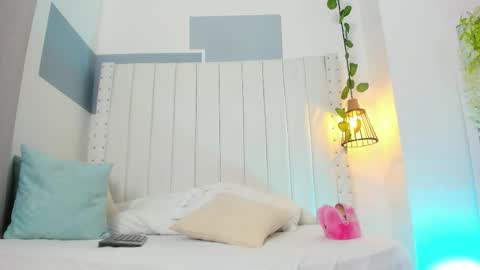 hanah_gray online show from October 2, 2025, 11:06 am