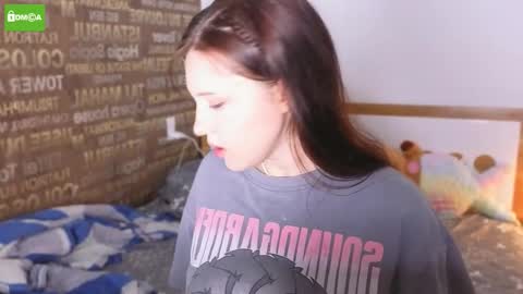 hanahwoods online show from September 21, 2025, 11:56 am