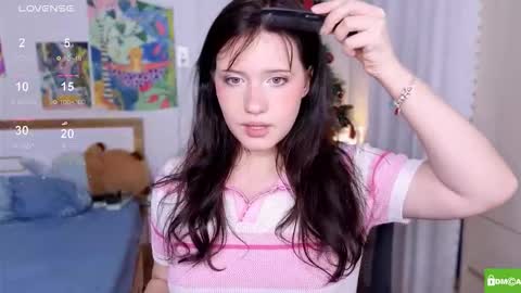 hanahwoods online show from November 30, 2025, 2:10 pm