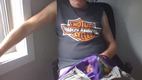Snapshot of hand_ball_32 chatting on March 16, 2026, 12:17 am hand_ball_32 online show from March 16, 2026, 12:17 am