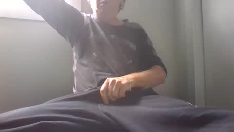 Snapshot of hand_ball_32 chatting on March 18, 2026, 1:53 am hand_ball_32 online show from March 18, 2026, 1:53 am