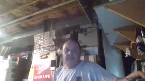 Snapshot of handiemanhere chatting on November 2, 2025, 3:31 am naked man online show from November 2, 2025, 3:31 am