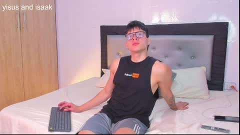 handsome_boys69 online show from April 2, 2026, 5:38 am