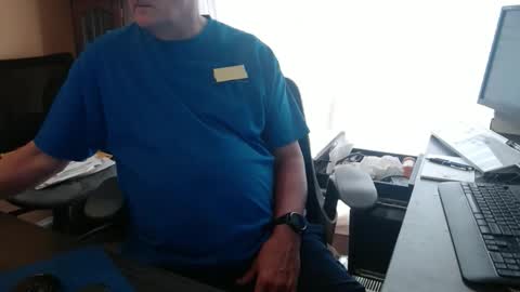 handsome_guy4u online show from April 17, 2026, 7:50 pm