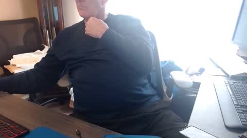 handsome_guy4u online show from April 22, 2026, 7:59 pm