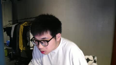 handsome_mannn online show from February 11, 2025, 8:52 pm