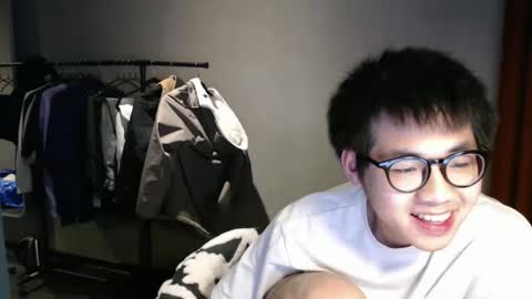 handsome_mannn online show from March 1, 2025, 7:37 pm