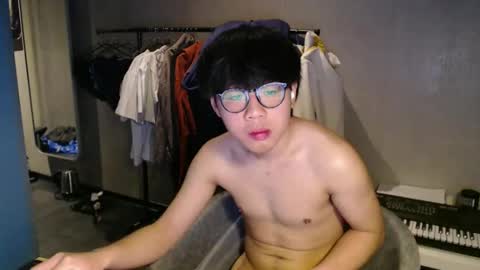 handsome_mannn online show from January 10, 2026, 5:20 am