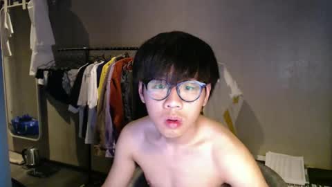 handsome_mannn online show from May 3, 2026, 10:05 pm