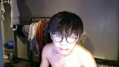 handsome_mannn online show from May 4, 2026, 9:22 pm