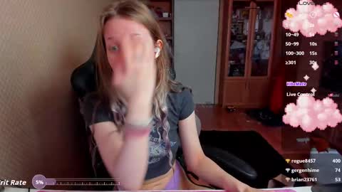 Mila online show from February 3, 2026, 9:14 am