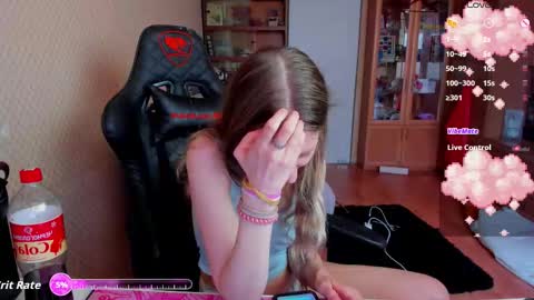 Mila online show from March 22, 2026, 7:12 am