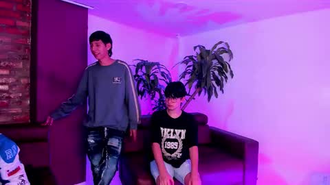 leonardfarrucknick and otis online show from September 17, 2025, 1:29 am