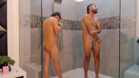 leonardfarrucknick and otis online show from November 20, 2025, 2:28 pm