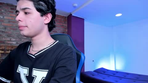 leonardfarrucknick and otis online show from April 17, 2026, 1:25 pm