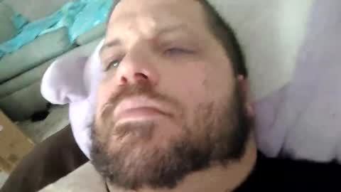 handsomedaddy198923 online show from September 23, 2025, 4:10 pm