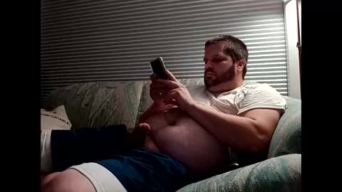 handsomedaddy198923 online show from October 6, 2025, 5:27 am