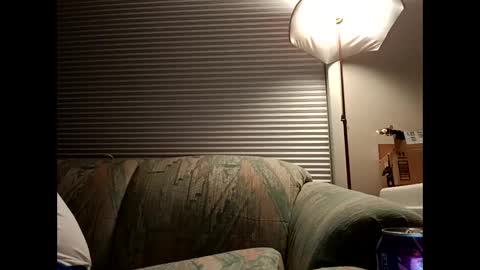 handsomedaddy198923 online show from October 23, 2025, 7:29 am