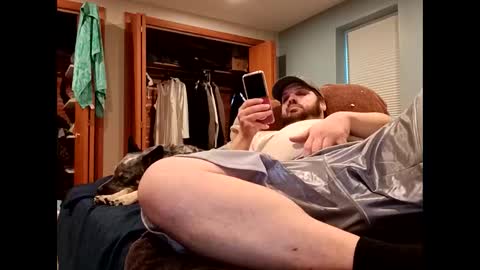 handsomedaddy198923 online show from November 4, 2025, 8:41 pm