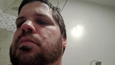 handsomedaddy198923 online show from November 9, 2025, 7:28 am