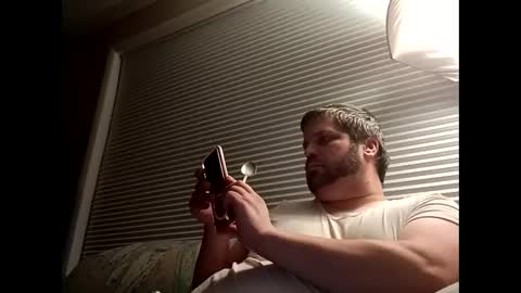 handsomedaddy198923 online show from November 16, 2025, 6:52 am