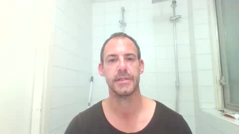 handsomeguy4ever online show from September 25, 2025, 8:45 pm