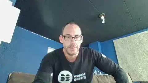 handsomeguy4ever online show from December 1, 2025, 11:59 am