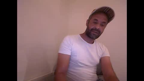 handsomepenis20cm online show from September 9, 2025, 9:47 pm