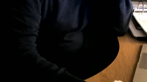 Snapshot of handz2 chatting on February 8, 2025, 5:29 pm handz2 online show from February 8, 2025, 5:29 pm