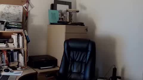 Snapshot of handz2 chatting on February 28, 2025, 10:06 pm handz2 online show from February 28, 2025, 10:06 pm