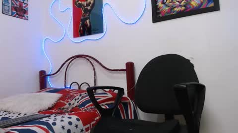 Hank online show from September 27, 2025, 1:10 am