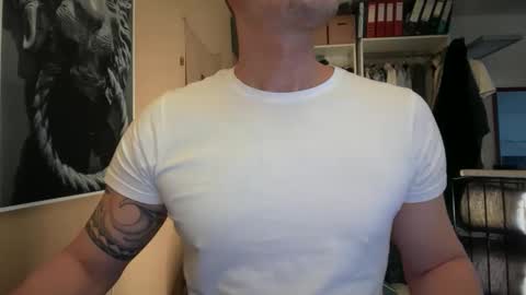 hanky online show from January 28, 2025, 10:34 am