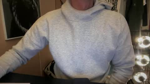 hanky online show from February 5, 2025, 7:18 am