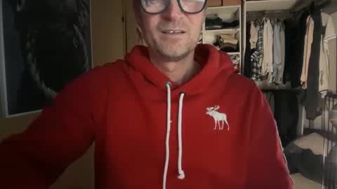 hanky online show from February 24, 2025, 6:26 pm