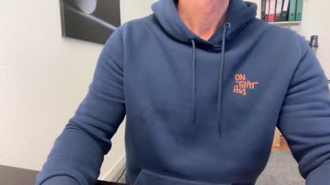 hanky online show from December 19, 2025, 9:27 am