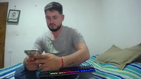 Snapshot of hankprettyboy chatting on December 10, 2024, 10:58 pm HANK online show from December 10, 2024, 10:58 pm