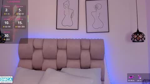 hanna__evans_ online show from March 15, 2026, 11:49 am