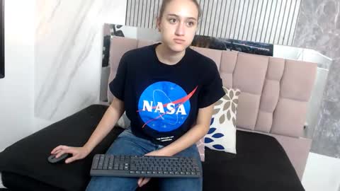 Hanna Palmer online show from November 30, 2025, 12:09 pm