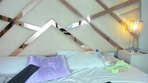  hanna  online show from January 20, 2025, 2:22 am