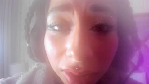  hanna  online show from March 8, 2025, 9:28 am