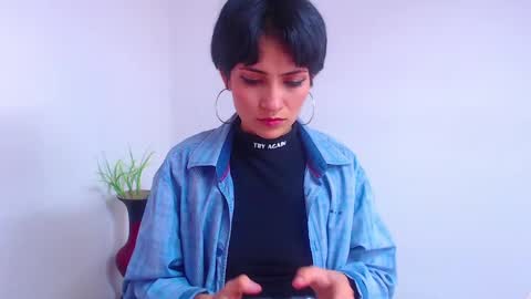 Sara online show from December 17, 2024, 7:37 pm