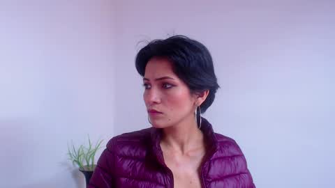 Sara online show from December 18, 2024, 4:28 pm