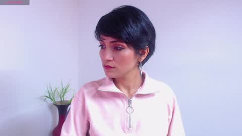 Sara online show from January 3, 2025, 2:40 pm